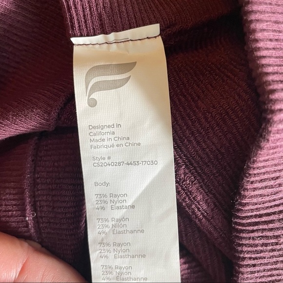 Fabletics Cloud Seamless High-Waisted 7" Short bright burgundy - Picture 13 of 14